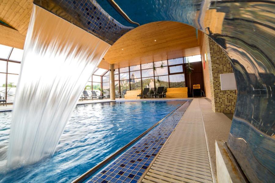 Hotel Eden Garden Spa Câmpulung Moldovenesc Extérieur photo