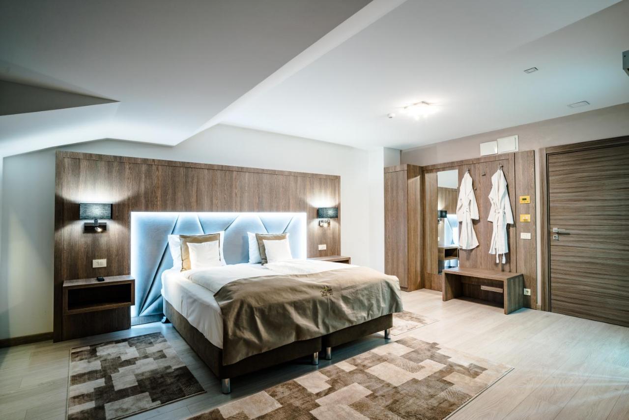 Hotel Eden Garden Spa Câmpulung Moldovenesc Extérieur photo