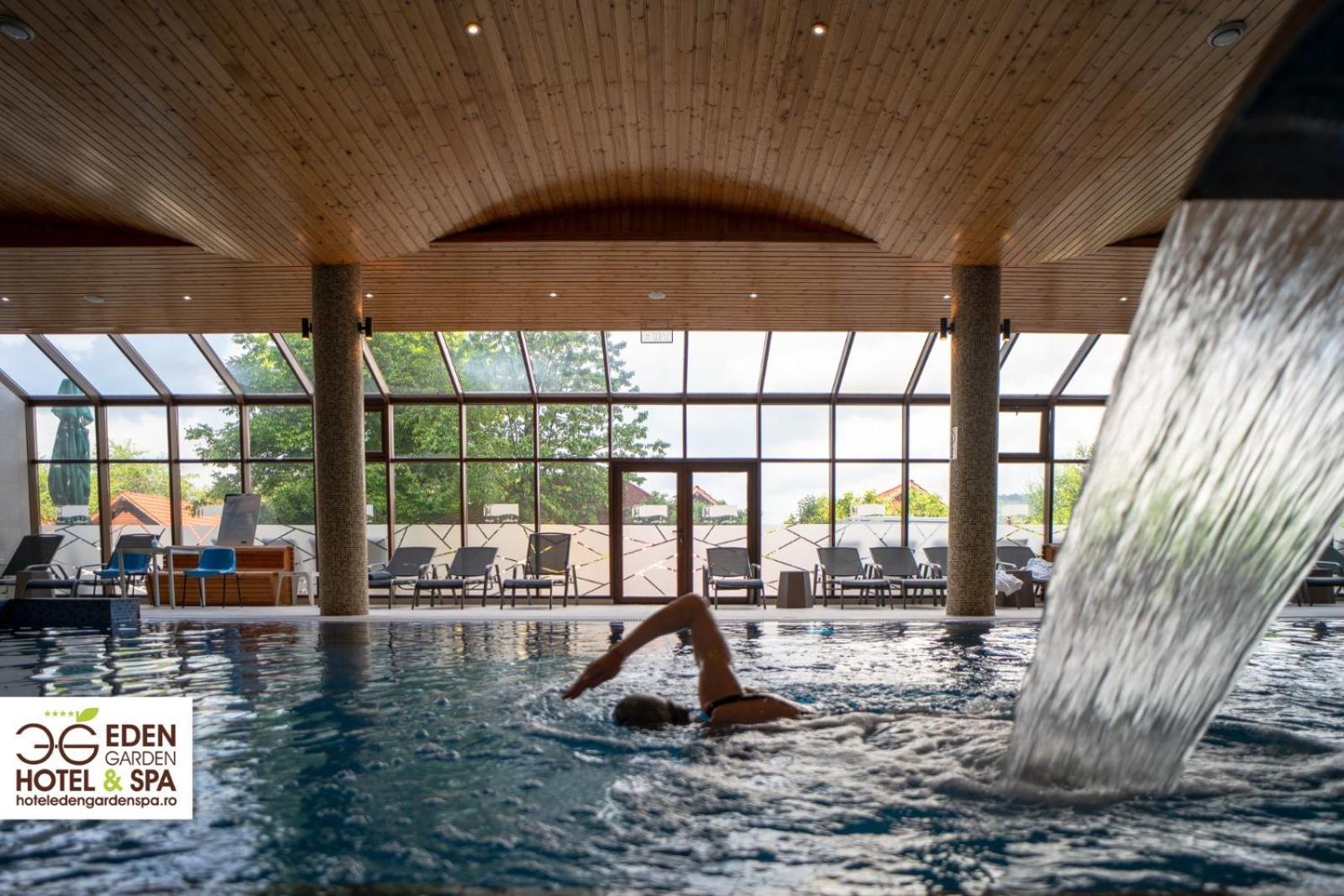 Hotel Eden Garden Spa Câmpulung Moldovenesc Extérieur photo